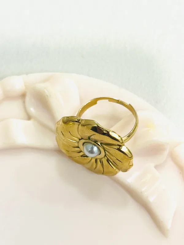 Golden_Flower_Pearl_Adjustable_Ring_For_Women