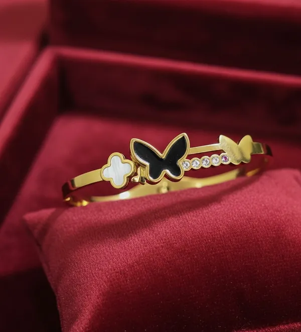 Golden_Statement_Butterfly_And_Clover_Cuff_For_Women