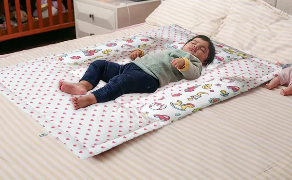 Pack_Of_4_-_Cotton_Baby_Bedding_Set_26×40_Inch_|_Pink_Baby_Toys_Print