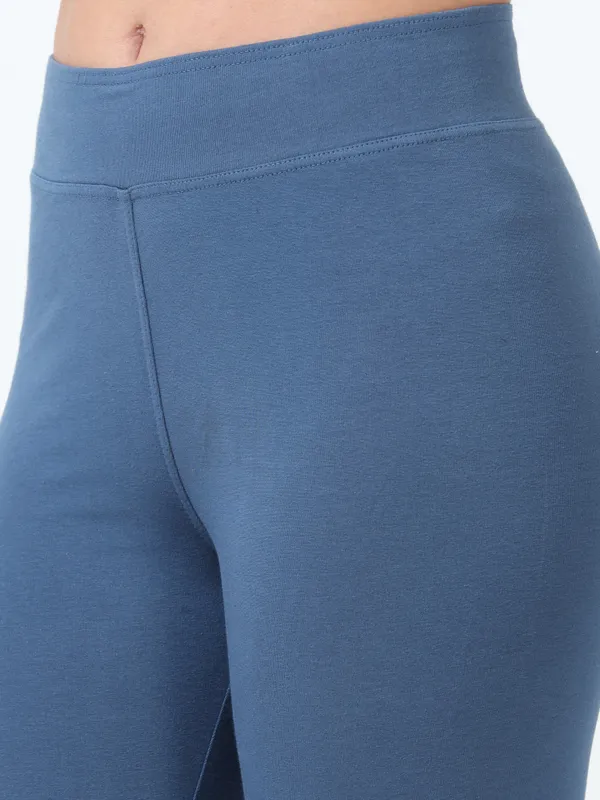 Indigo_Cotton_Spandex_Capri_For_Women