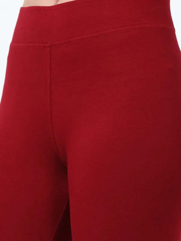 Maroon_Cotton_Spandex_Capri_For_Women