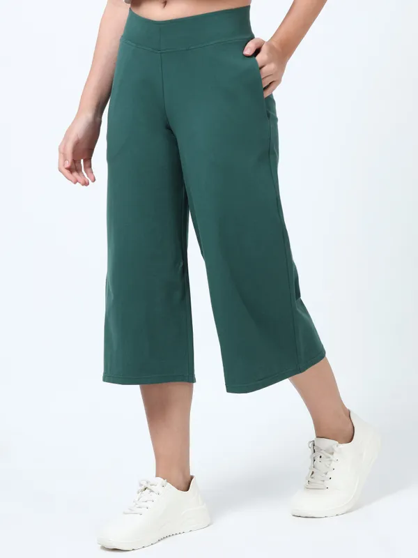 Dark_Green_Cotton_Spandex_Cropped_Length_For_Women