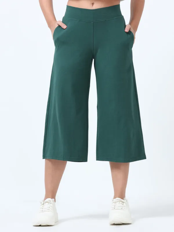 Dark_Green_Cotton_Spandex_Cropped_Length_For_Women