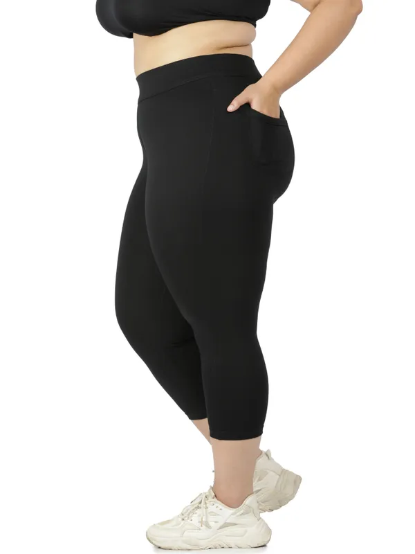 Black_Plus_Size_Tummy_Tucker_Capri_For_Women