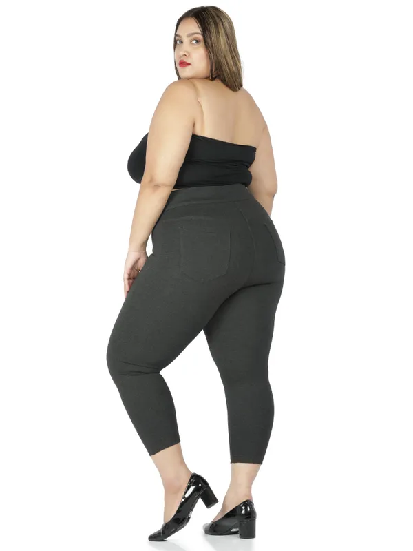 Charcoal_Plus_Size_Tummy_Tucker_Capri_For_Women
