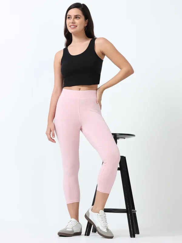 Light_Pink_Cotton_Spandex_Capri_For_Women