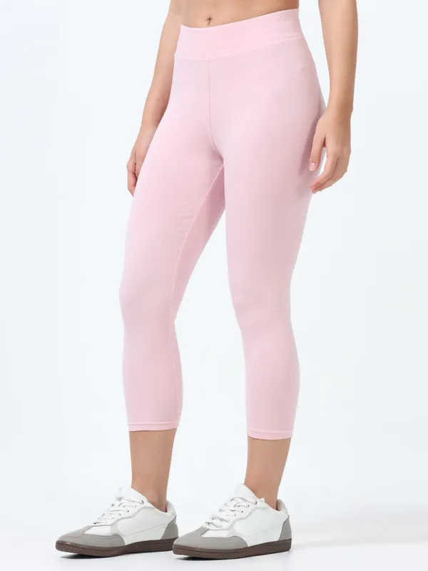 Light_Pink_Cotton_Spandex_Capri_For_Women