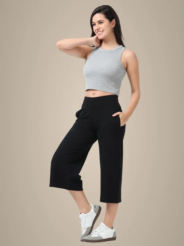 Black_Cotton_Spandex_Cropped_Length_For_Women