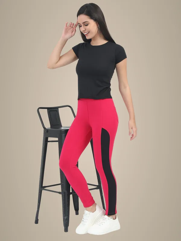 Dark_Pink_&_Black_Contrast_Slim_Patch_Ankle_Sports_Jegging_For_Women