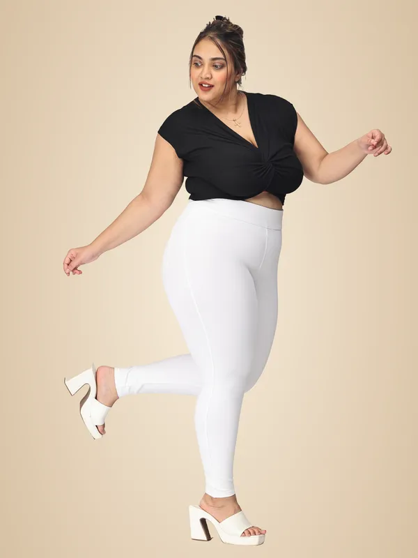 White_Plus_Size_Tummy_Tucker_Jegging_For_Women