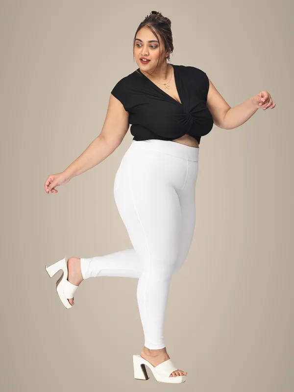 White_Plus_Size_Tummy_Tucker_Jegging_For_Women