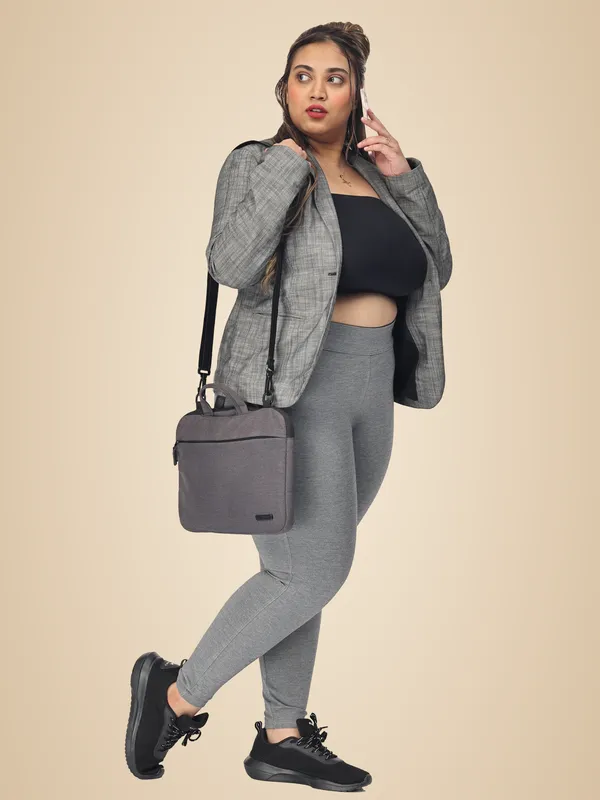 Grey_Plus_Size_Tummy_Tucker_Jegging_For_Women