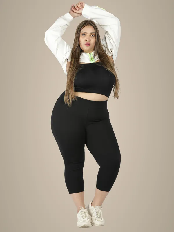 Black_Plus_Size_Tummy_Tucker_Capri_For_Women