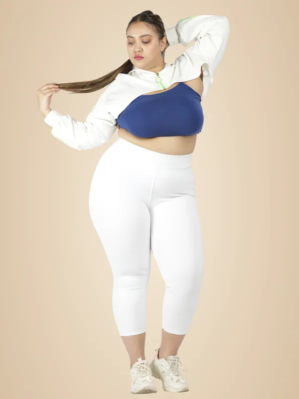 White_Plus_Size_Tummy_Tucker_Capri_For_Women