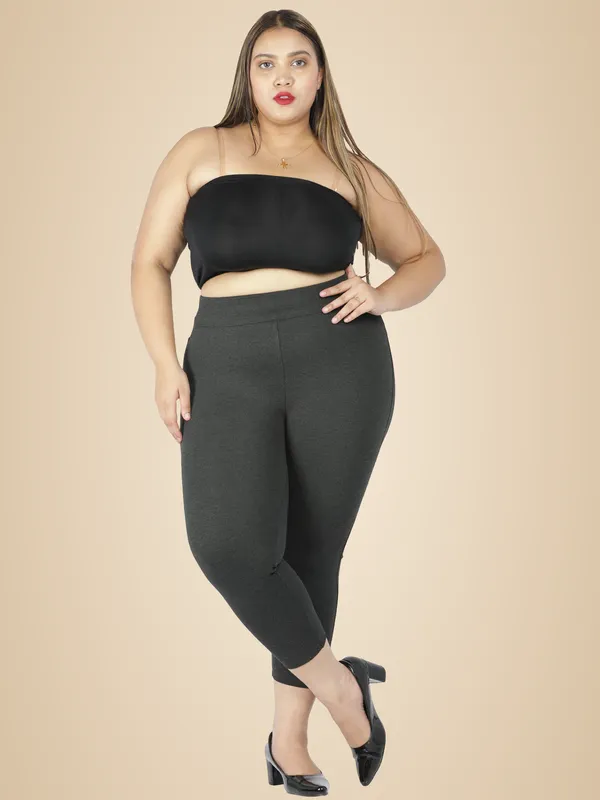 Charcoal_Plus_Size_Tummy_Tucker_Capri_For_Women