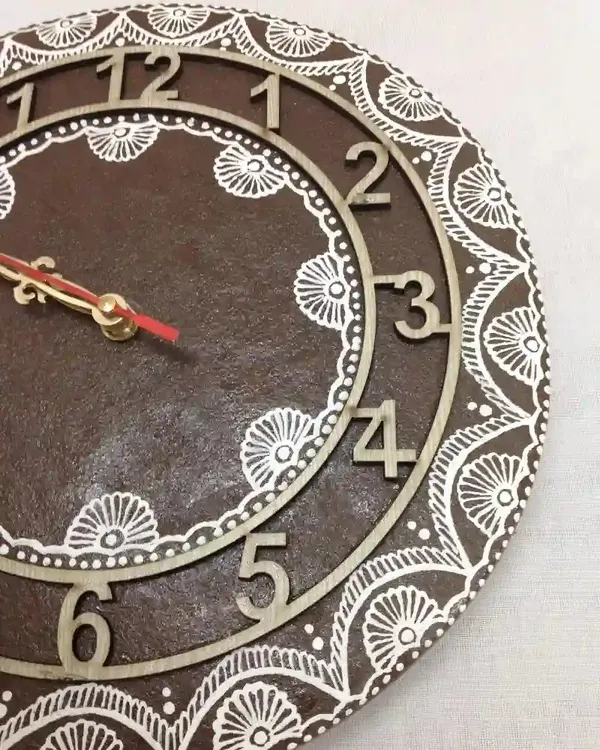 Brown_Cow_Dung_Wall_Clock