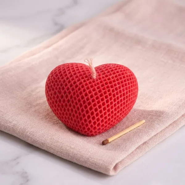 Red_Mperial_Love_Heart_Soya_Wax_Candle_For_Home_(Pack_Of_2_)