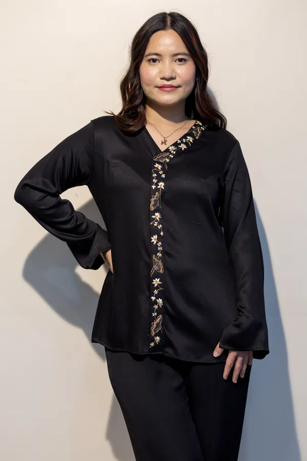 Claire_BEIGE_&_Pamela_BLack_Giza_cotton_shirts_Combo