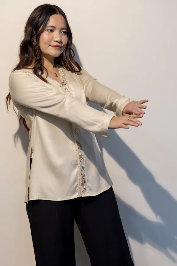 PAMELA_Off_White_&_Blue_Giza_Cotton_Premium_&_Elegant_Shirt_For_Women_(Pack_Of_2)