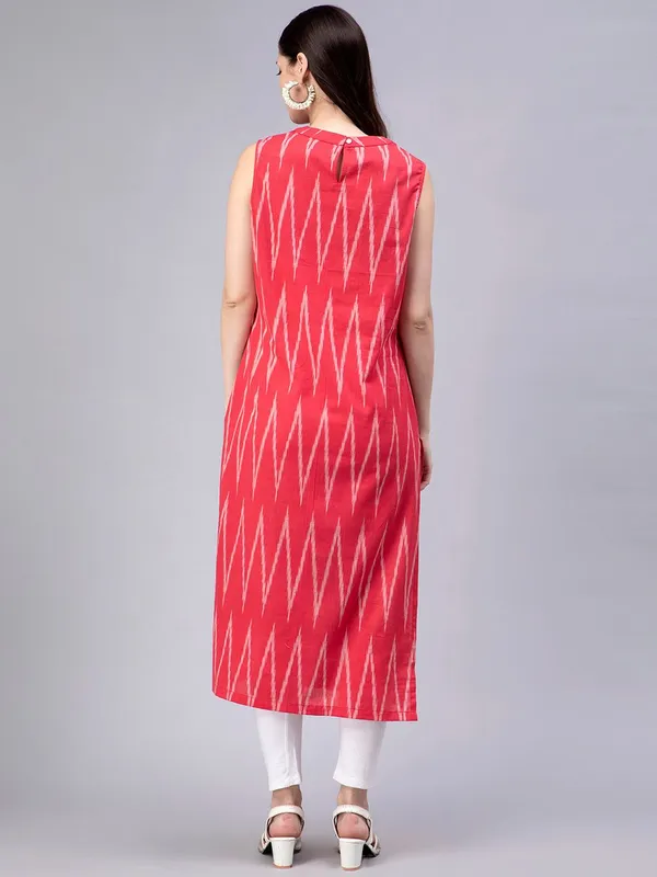 Red_Cotton_Ethnic_Motifs_Ikkat_Printed_Keyhole_Neck_Cotton_Straight_Kurta_For_Women