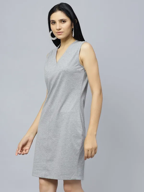 Grey_Cotton_Grey_V-Neck_Sheath_Dress_For_Women