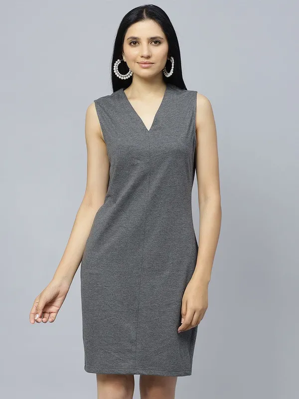 Grey_Cotton_V-Neck_Sleeveless_Cotton_Sheath_Dress_For_Women