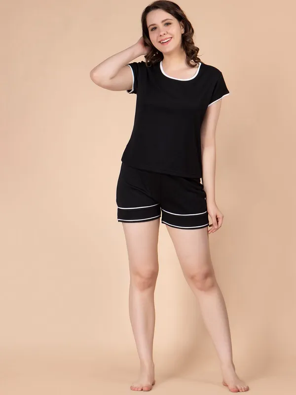 Black_Cotton_Women_Outdoor_Sports_Shorts_For_Women
