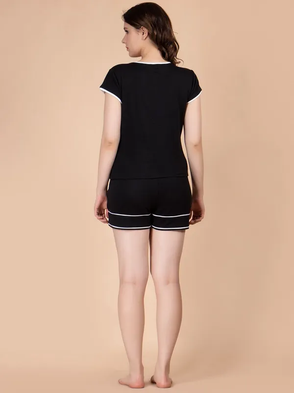 Black_Cotton_Women_Outdoor_Sports_Shorts_For_Women
