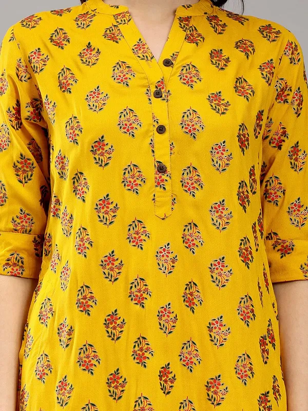 Mustard_Cotton_Ethnic_Motifs_Printed_Mandarin_Collar_Cotton_Straight_Kurta_For_Women