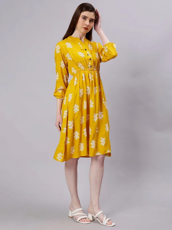 Yellow_Cotton_Floral_Print_Cotton_Fit_&_Flare_Dress_For_Women