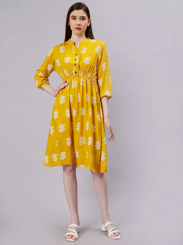 Yellow_Cotton_Floral_Print_Cotton_Fit_&_Flare_Dress_For_Women