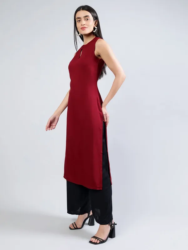 Maroon_Cotton_Women_Keyhole_Neck_Kurta_For_Women