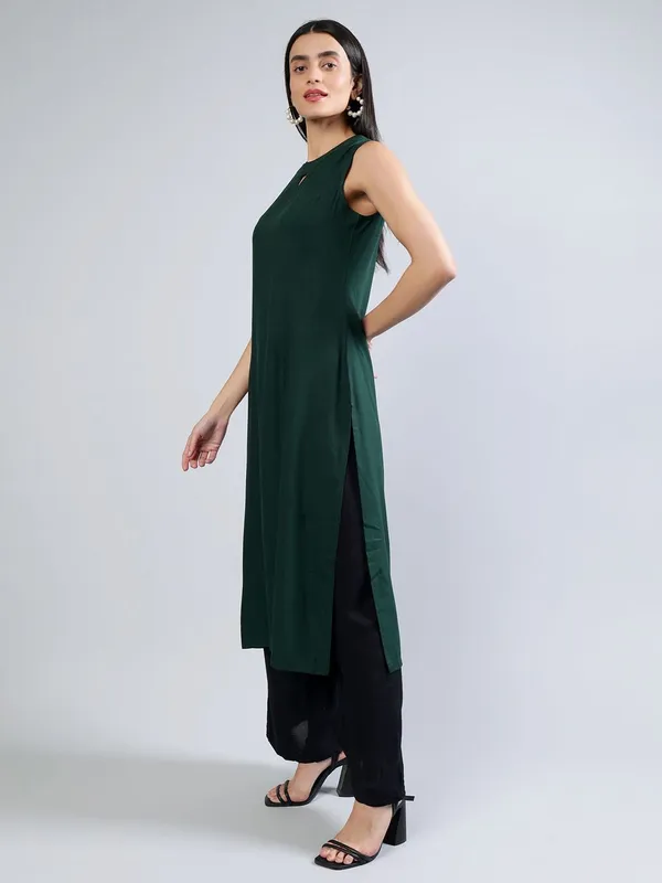 Green_Cotton_Women_Keyhole_Neck_Sequinned_Kurta_For_Women