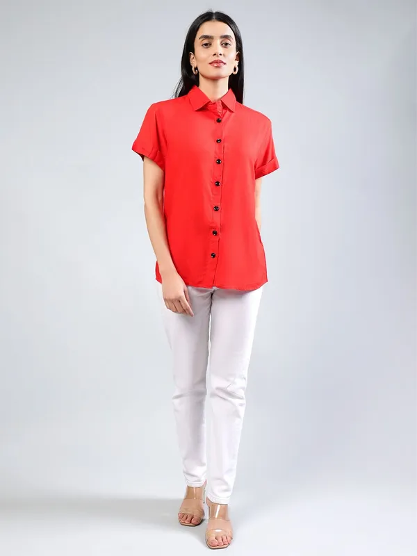 Red_Cotton_Women_Classic_Slim_Fit_Casual_Shirt_For_Women