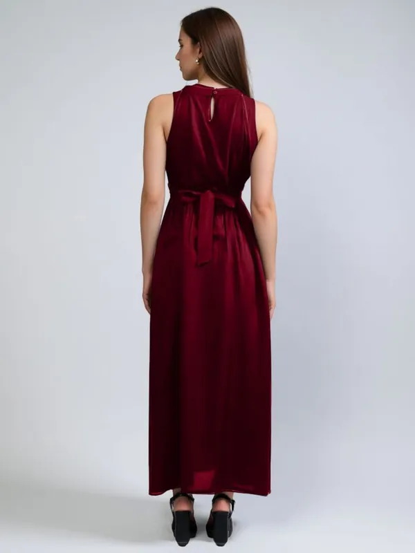 Maroon_Cotton_Halter_Neck_A-Line_Maxi_Dress_For_Women