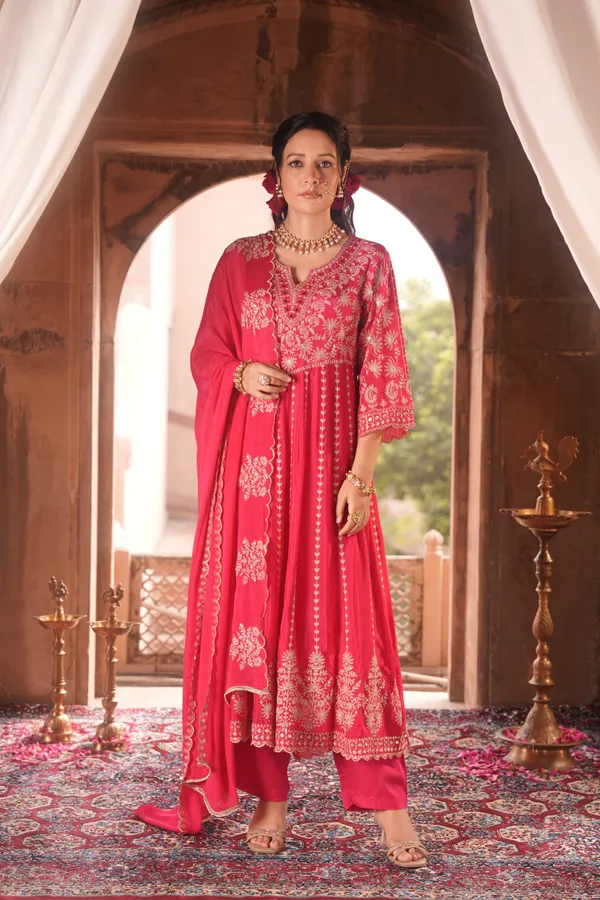 Lakshmi_Pink_Chinon_Silk_Premium_Suit_Set_For_Women