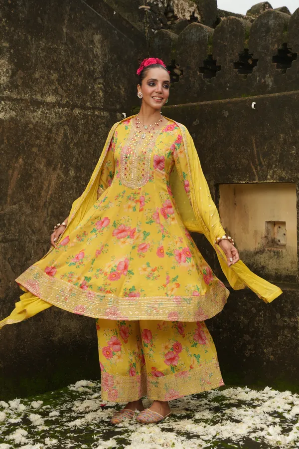 Aarohi_Yellow_Premium_Chinon_Silk_Suit_Set_For_Women