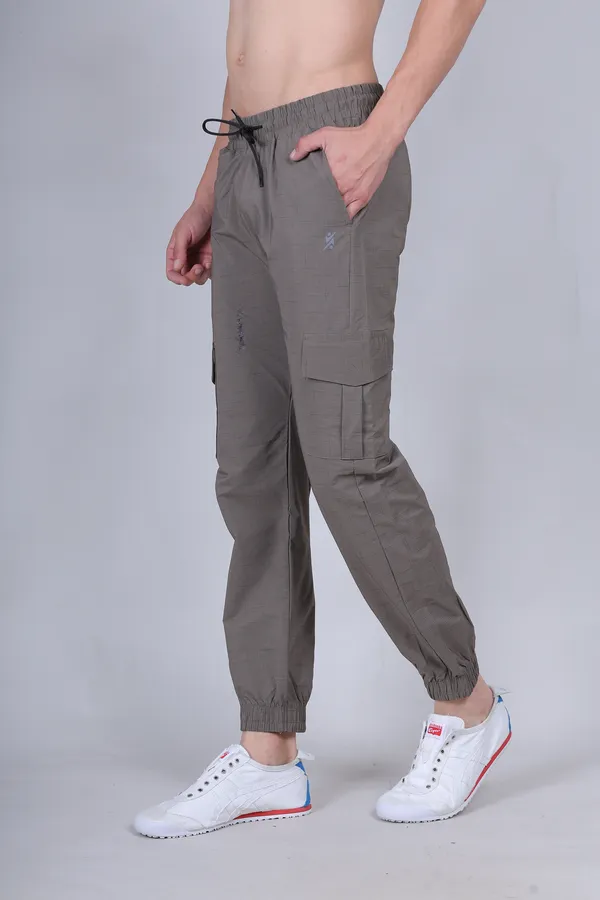 Men_Solid_Relax_Fit_Cargo_Trackpants_Brown