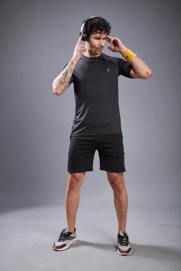Men_Solid_Slim_Fit_Crew_Neck_T-shirt_Black