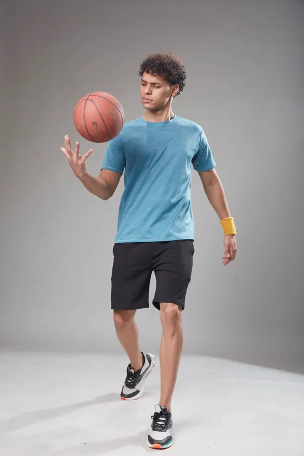 Sky_Blue_Solid_Slim_Fit_Round_Neck_T-Shirt_For_Men