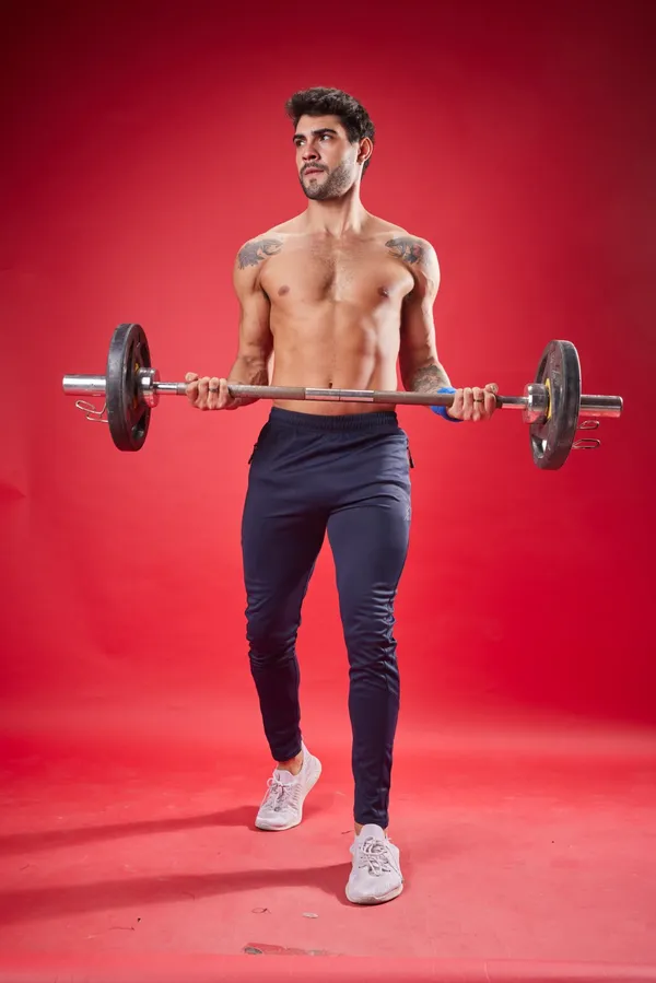 Black_Solid_Slim_Fit_Trackpants_For_Men