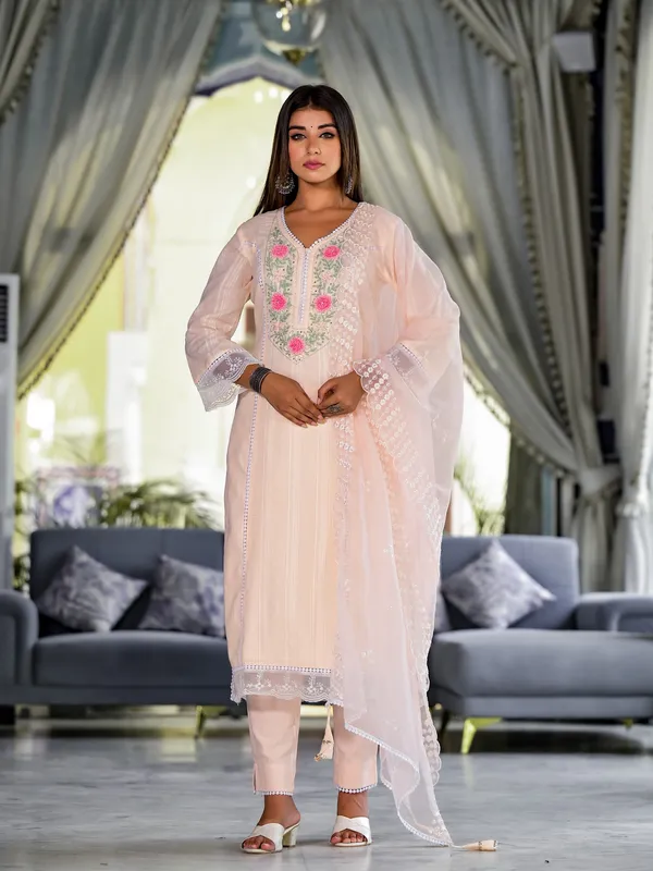Peach_Cotton_Premium_And_Elegant_Kurta_Sets_For_Women