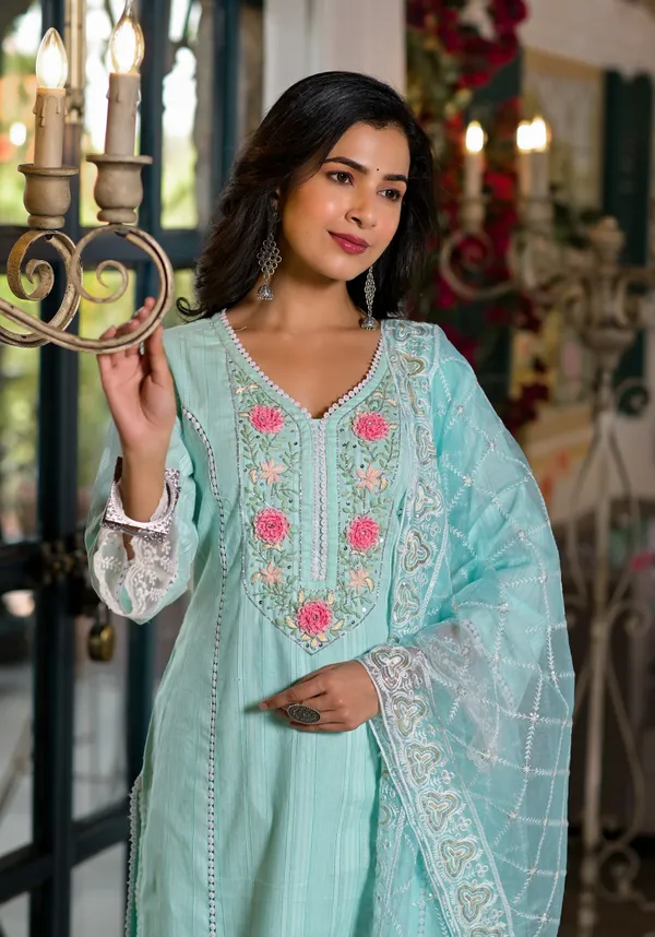 Sea_Green_Cotton_Premium_And_Elegant_Kurta_Sets_For_Women