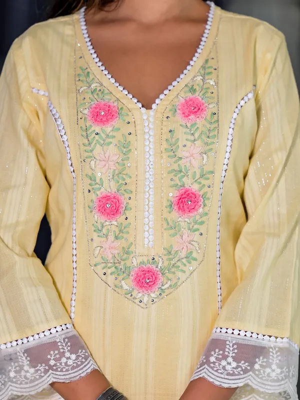 Yellow_Cotton_Premium_And_Elegant_Kurta_Sets_For_Women