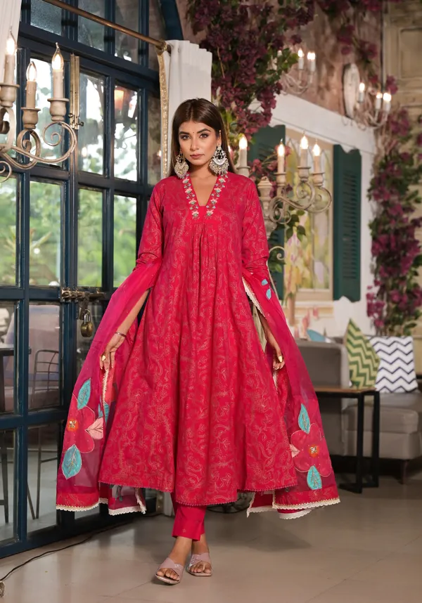 Maroon_Cotton_Premium_And_Elegant_Kurta_Sets_For_Women