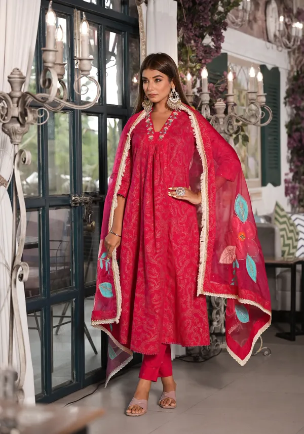 Maroon_Cotton_Premium_And_Elegant_Kurta_Sets_For_Women