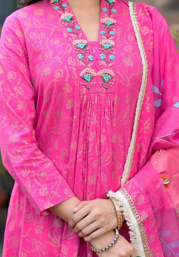 Pink_Cotton_Premium_And_Elegant_Kurta_Sets_For_Women
