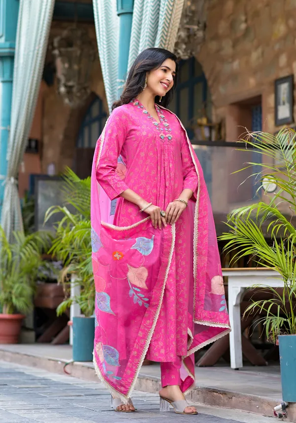 Pink_Cotton_Premium_And_Elegant_Kurta_Sets_For_Women