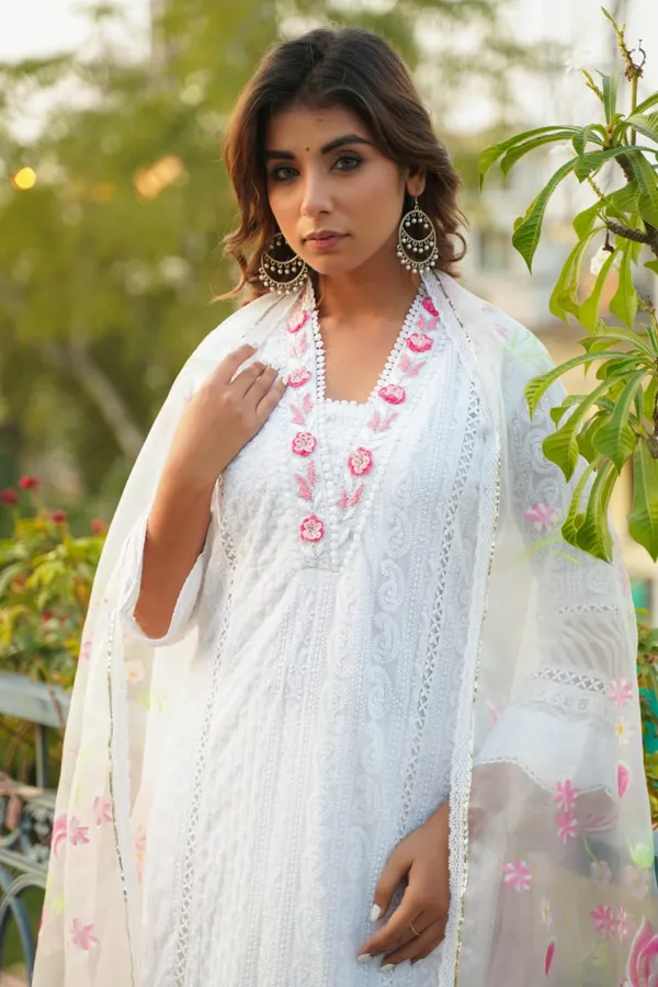 Whate_Georgette_Premium_And_Elegant_Kurta_Sets_For_Women