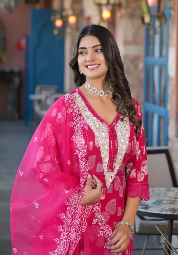 Pink_Cotton_Premium_And_Elegant_Kurta_Sets_For_Women